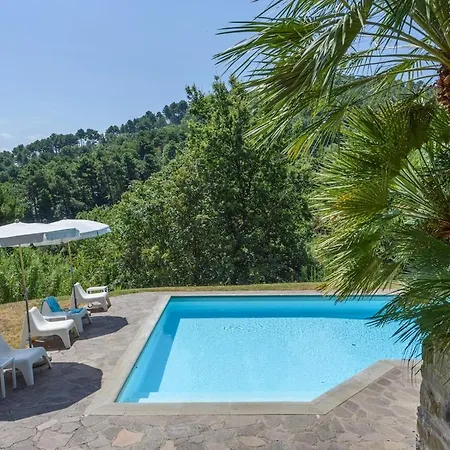 Podere Croci, 400yr Monastery Villa, Pool, 16 Guests *