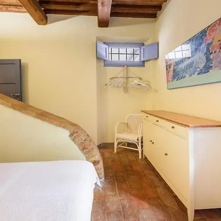 Вилла Podere Croci, 400yr Monastery Villa, Pool, 16 Guests *