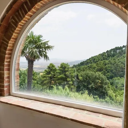 Podere Croci, 400yr Monastery Villa, Pool, 16 Guests Вилла