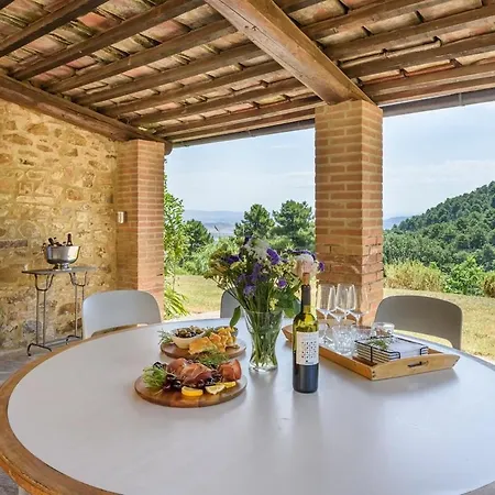 Podere Croci, 400yr Monastery Villa, Pool, 16 Guests Вилла *