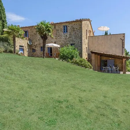 Вилла Podere Croci, 400yr Monastery Villa, Pool, 16 Guests