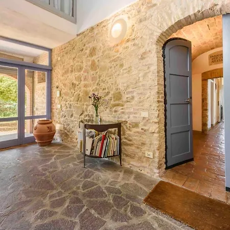 Вилла Podere Croci, 400yr Monastery Villa, Pool, 16 Guests *