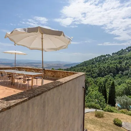 Podere Croci, 400yr Monastery Villa, Pool, 16 Guests