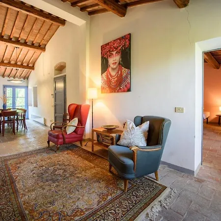 Podere Croci, 400yr Monastery Villa, Pool, 16 Guests Вилла *