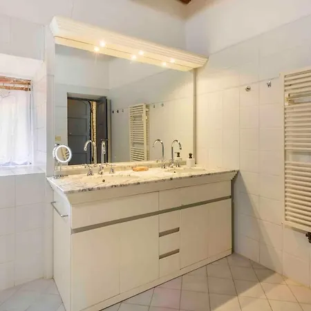 Podere Croci, 400yr Monastery Villa, Pool, 16 Guests * Rivalto