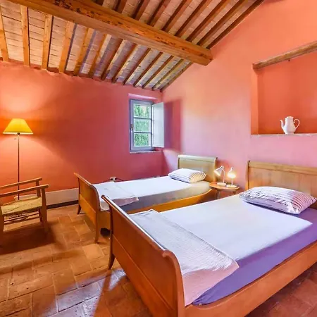 Вилла Podere Croci, 400yr Monastery Villa, Pool, 16 Guests Rivalto